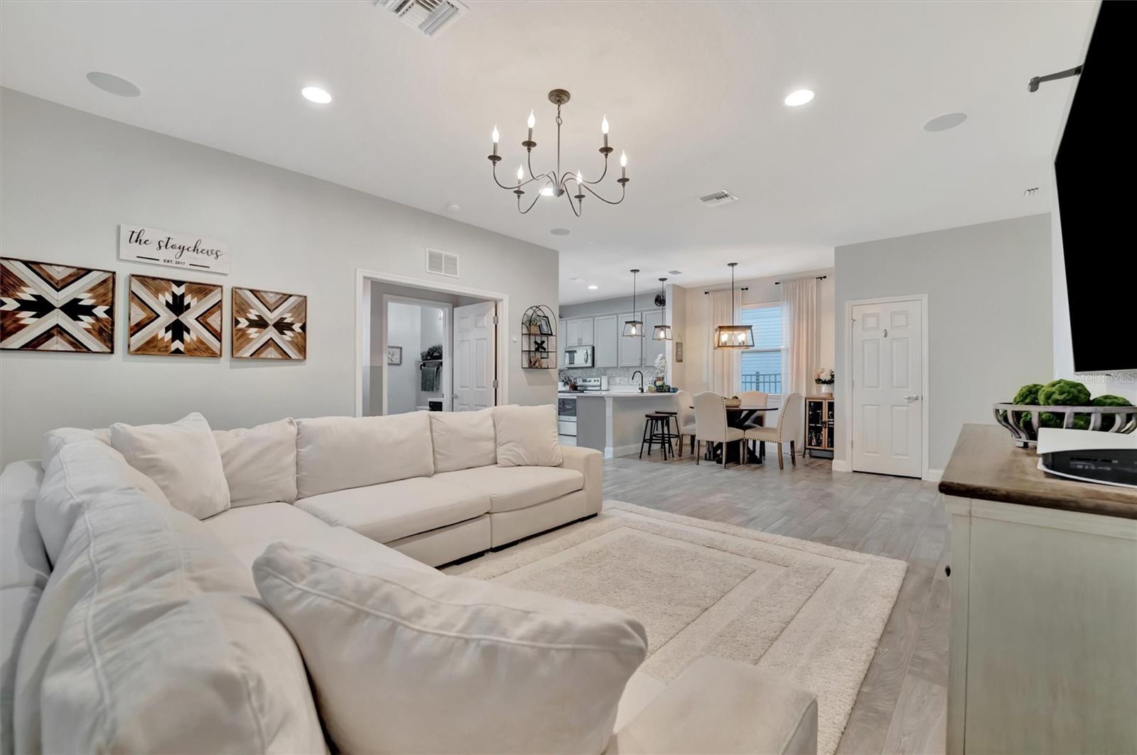 6531 KENAVA LOOP
