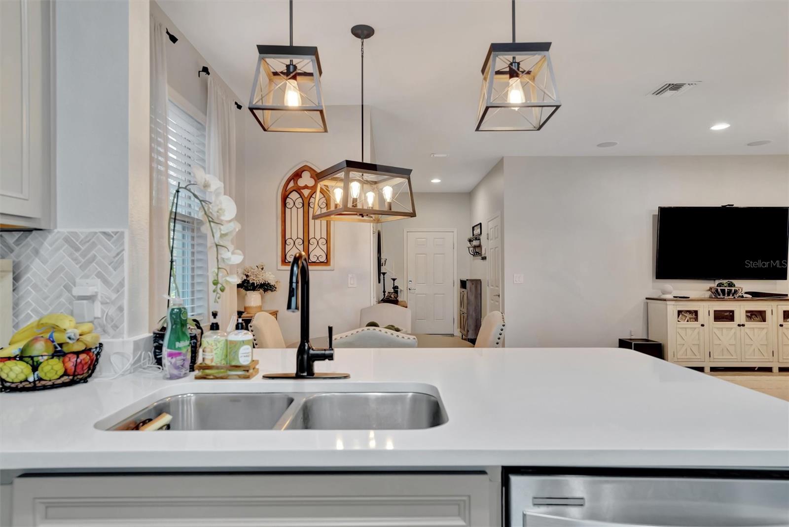 6531 KENAVA LOOP