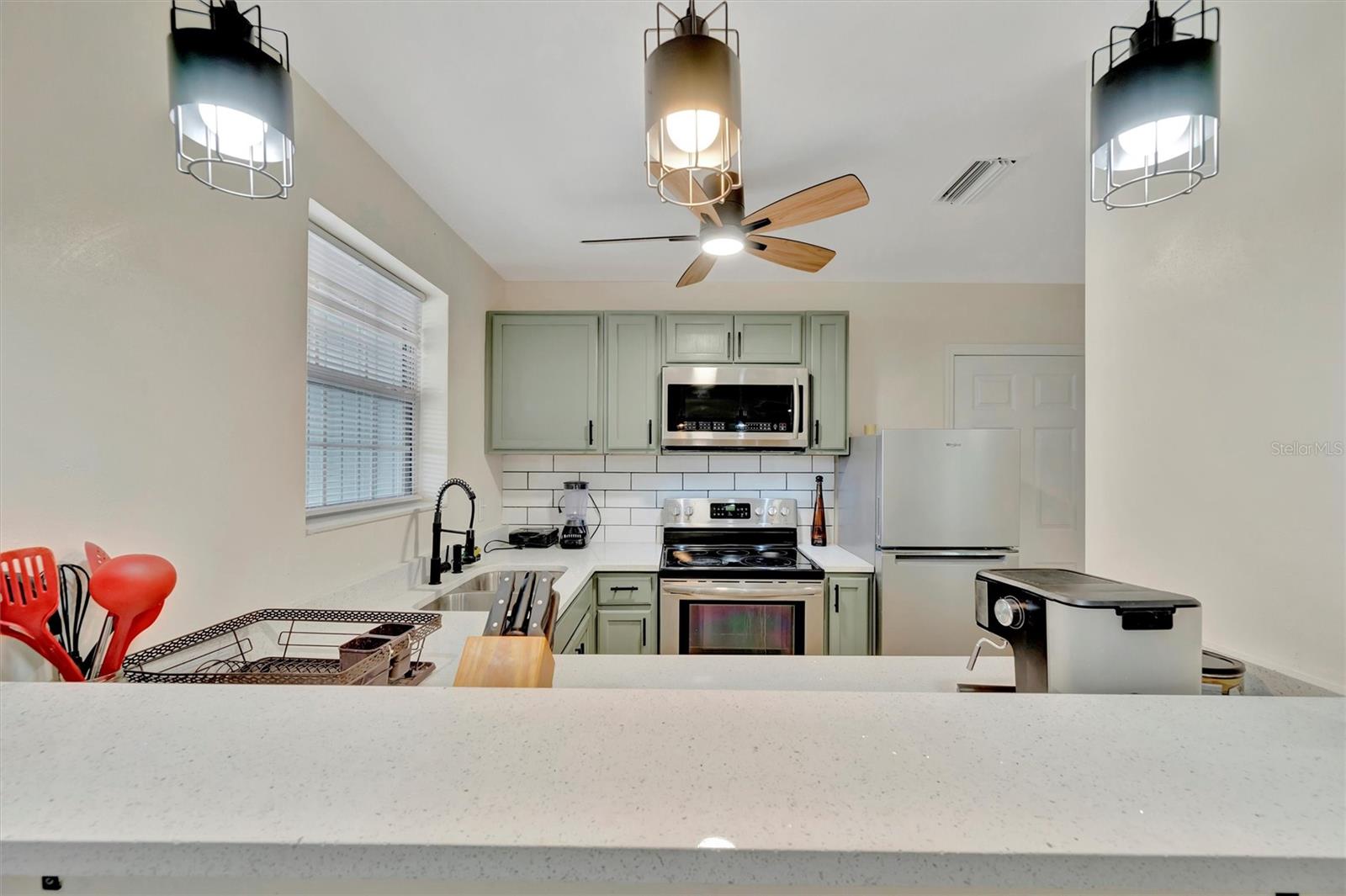 15591 DARIEN WAY