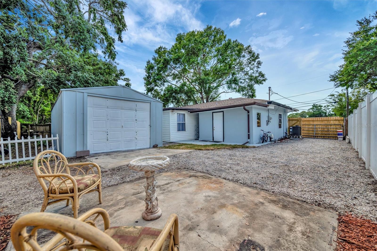 15591 DARIEN WAY