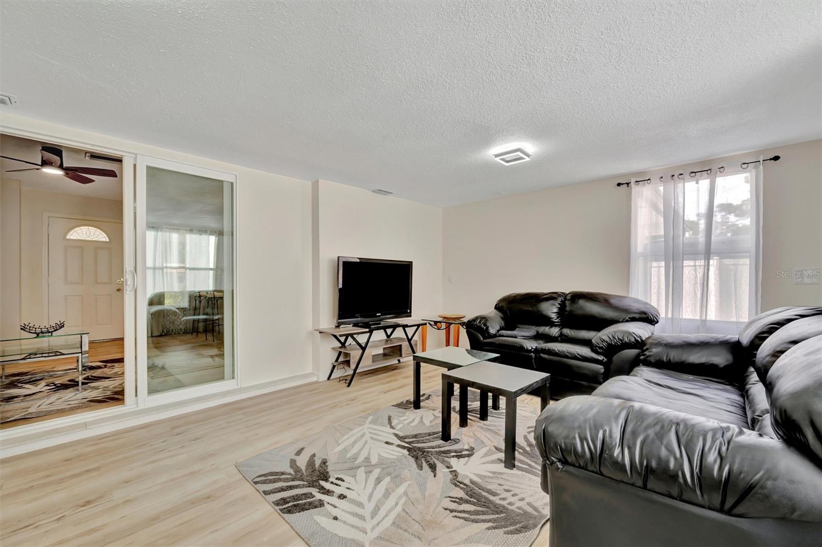 15591 DARIEN WAY