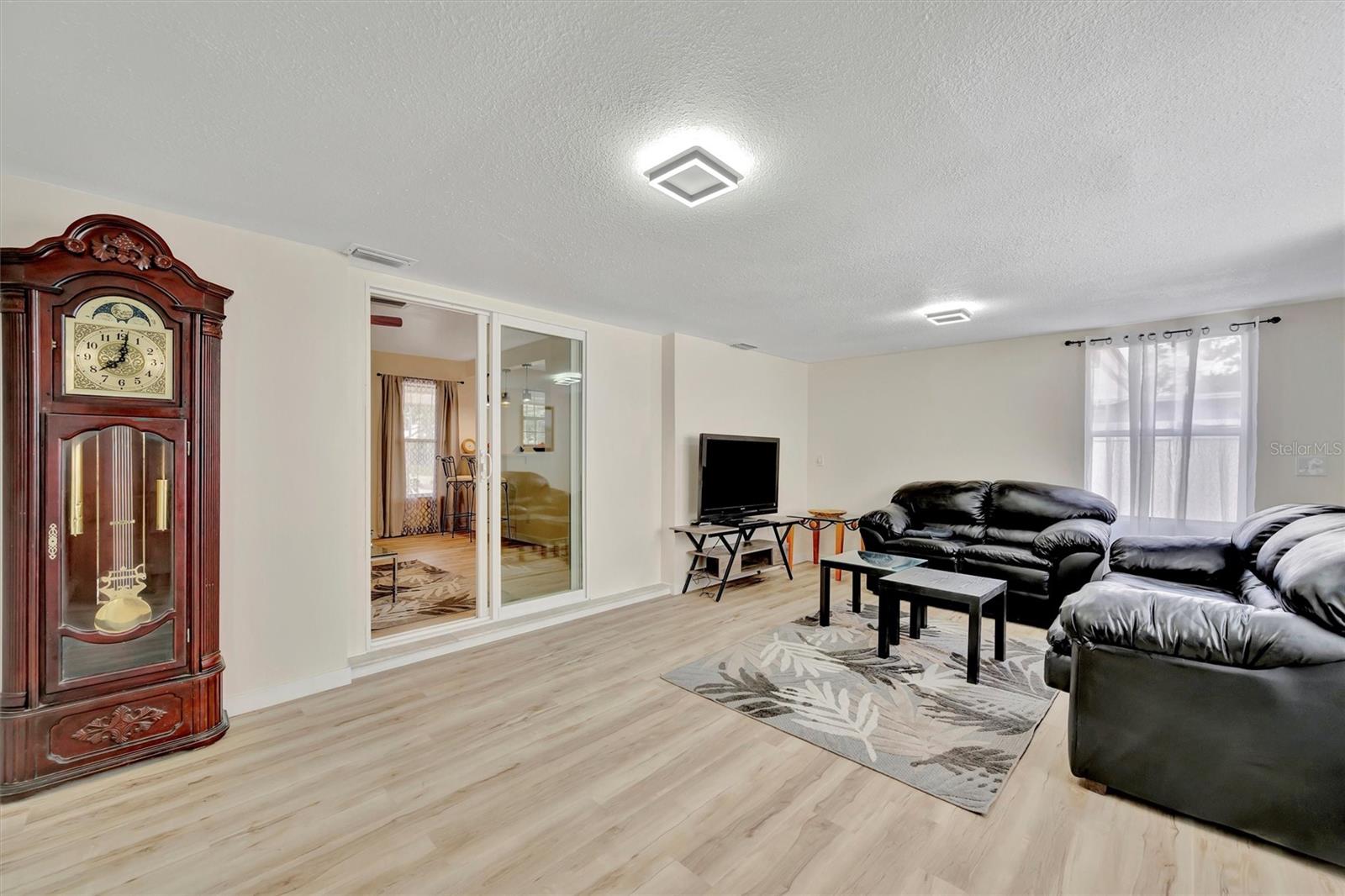 15591 DARIEN WAY