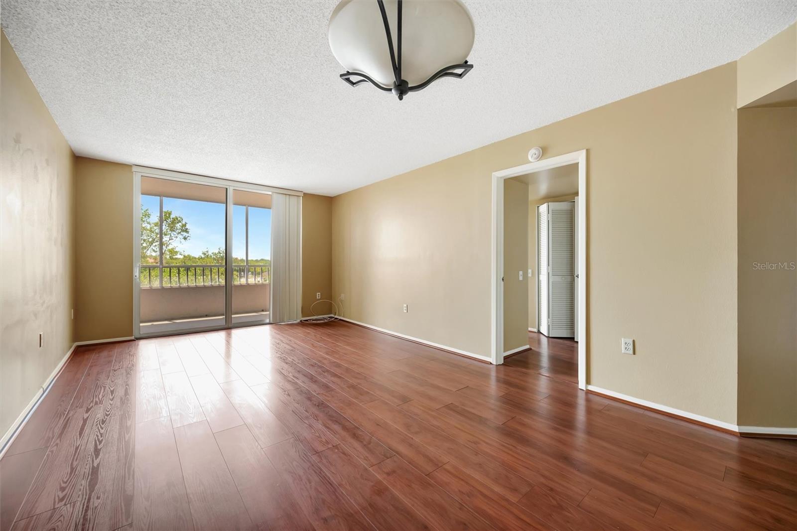 2333 FEATHER SOUND DR #C309