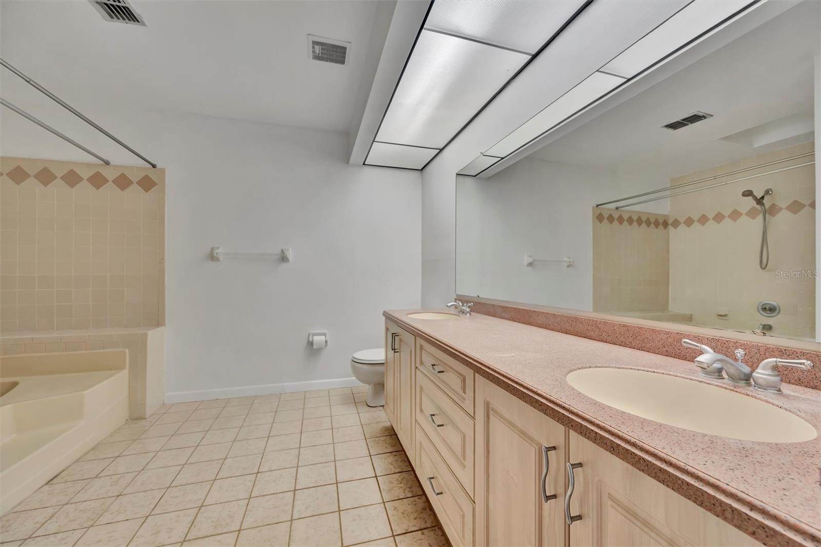 745 PINELLAS BAYWAY S #107