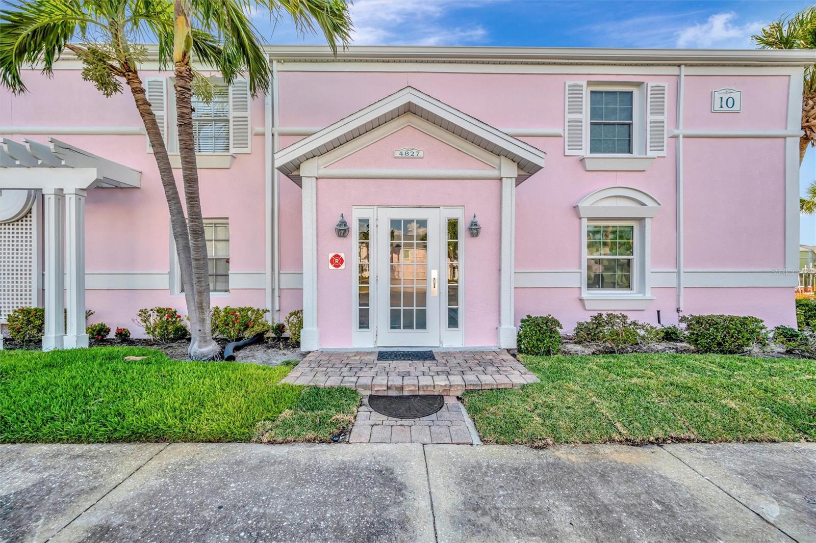 4827 COQUINA KEY DR SE #B