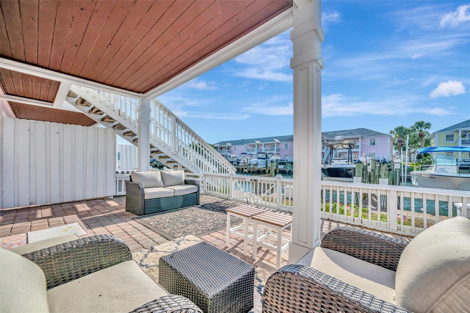 4827 COQUINA KEY DR SE #B