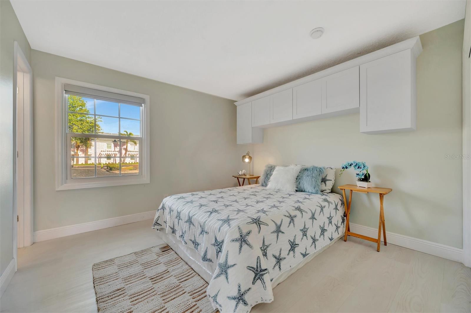 4827 COQUINA KEY DR SE #B