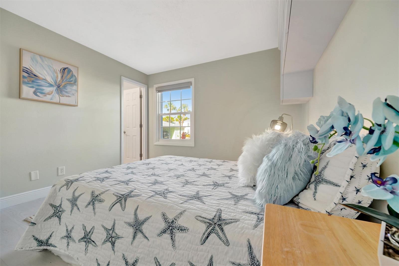 4827 COQUINA KEY DR SE #B