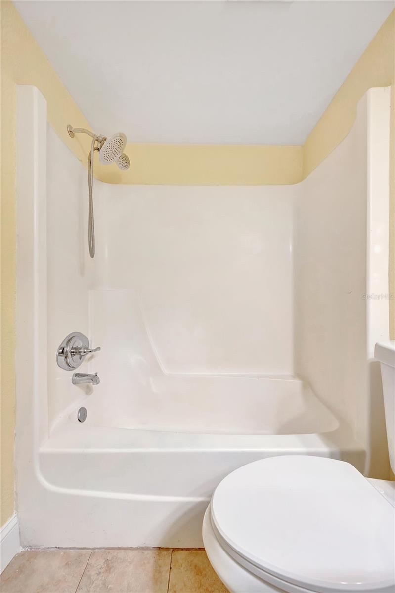 11412 8TH ST N AVE N #1007