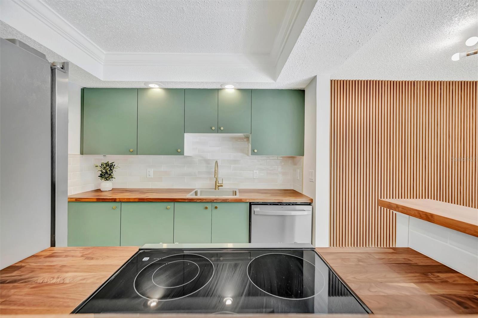 776 116TH AVE N #1105