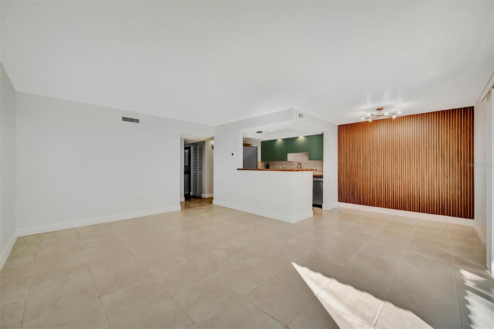 776 116TH AVE N #1105