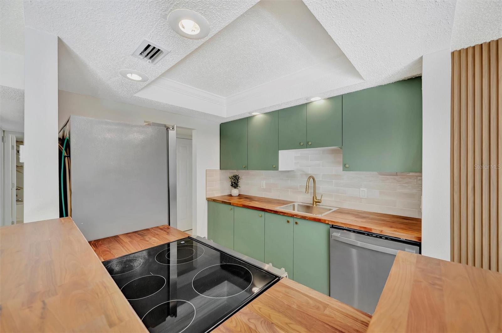 776 116TH AVE N #1105