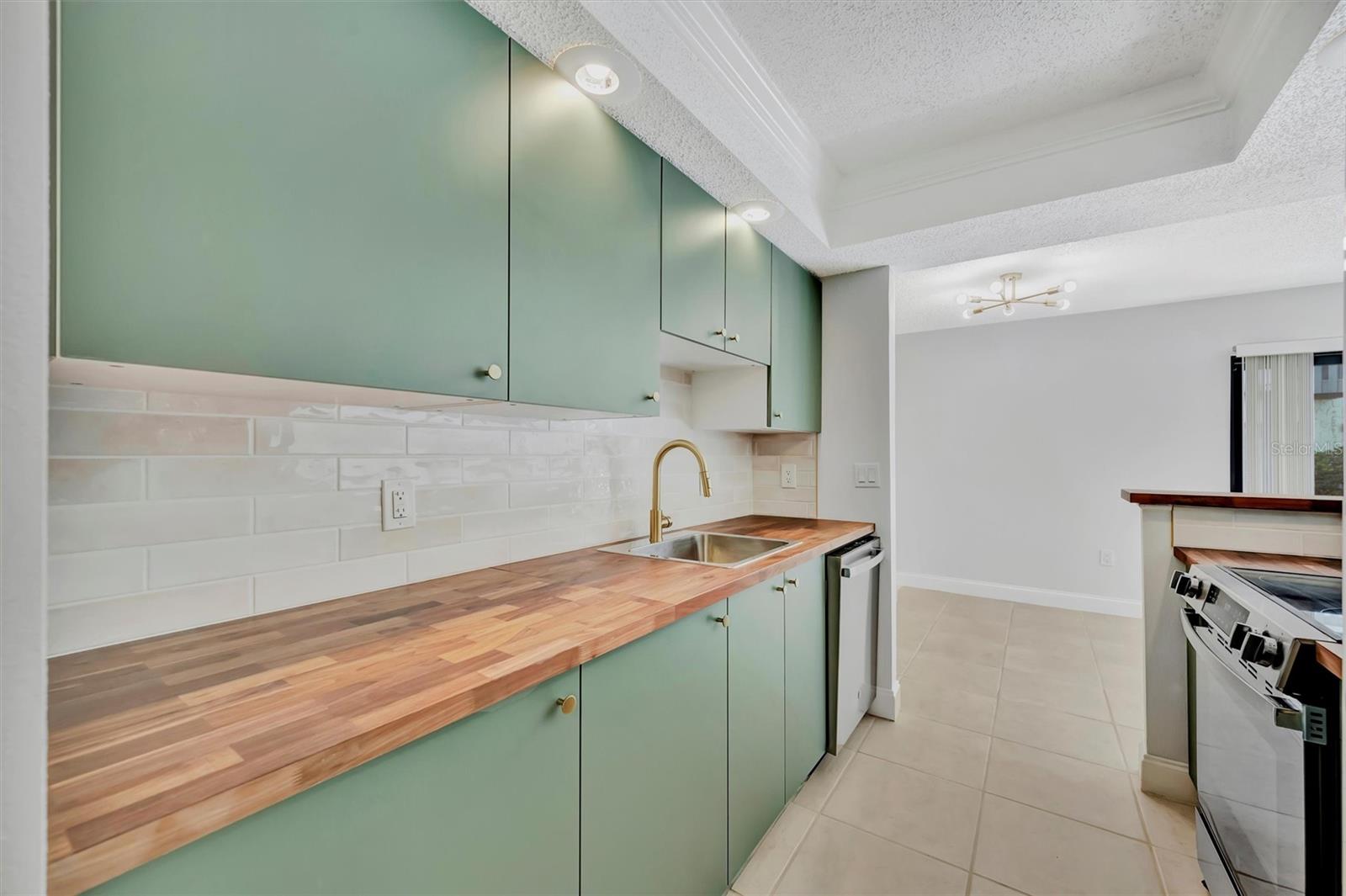 776 116TH AVE N #1105