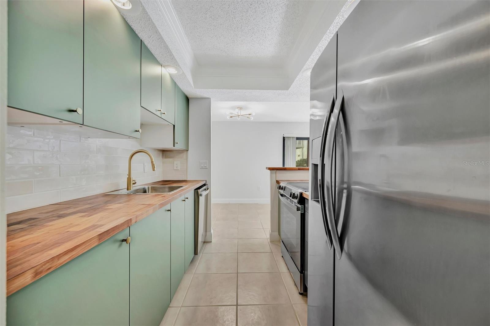 776 116TH AVE N #1105