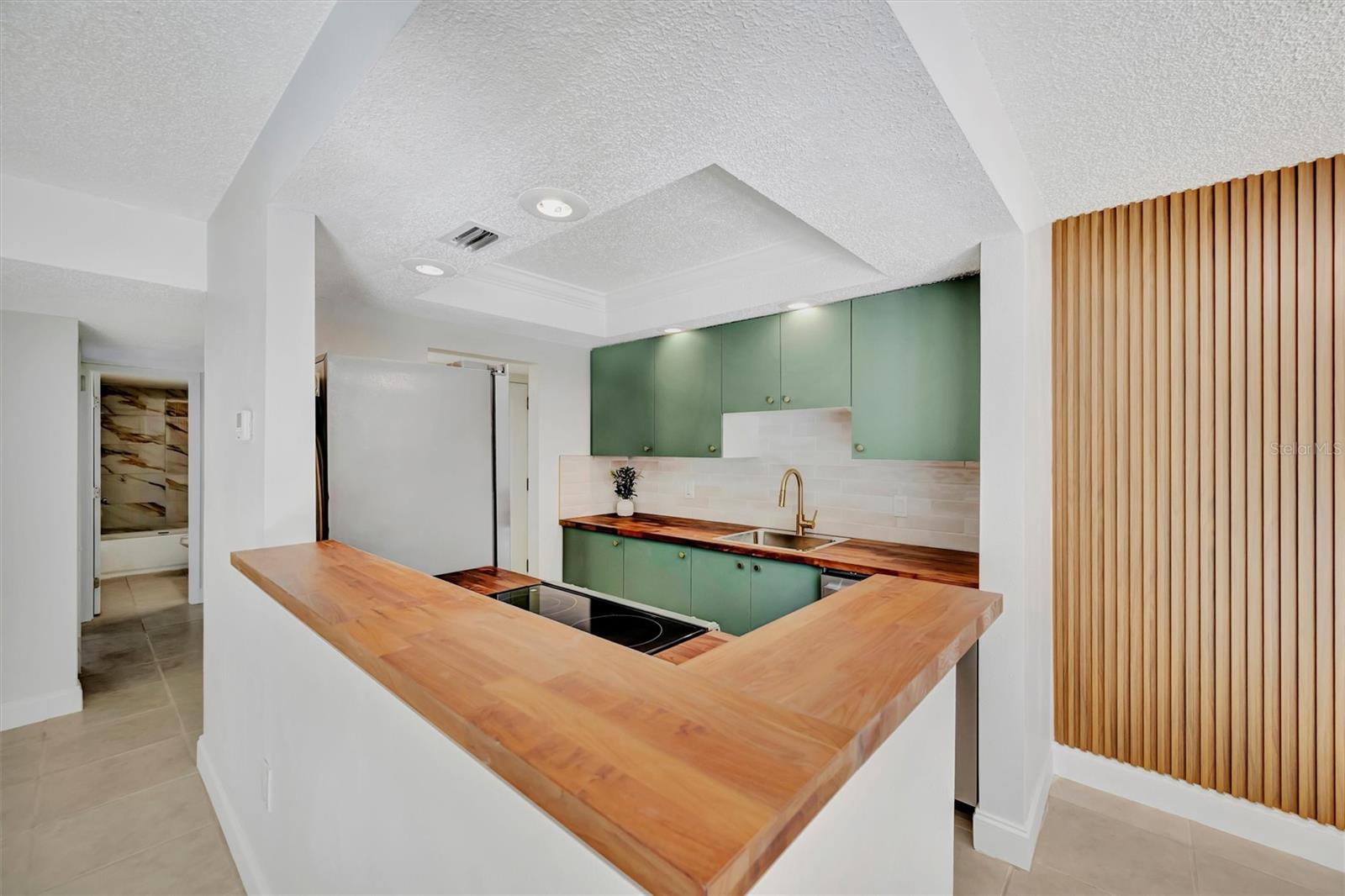 776 116TH AVE N #1105