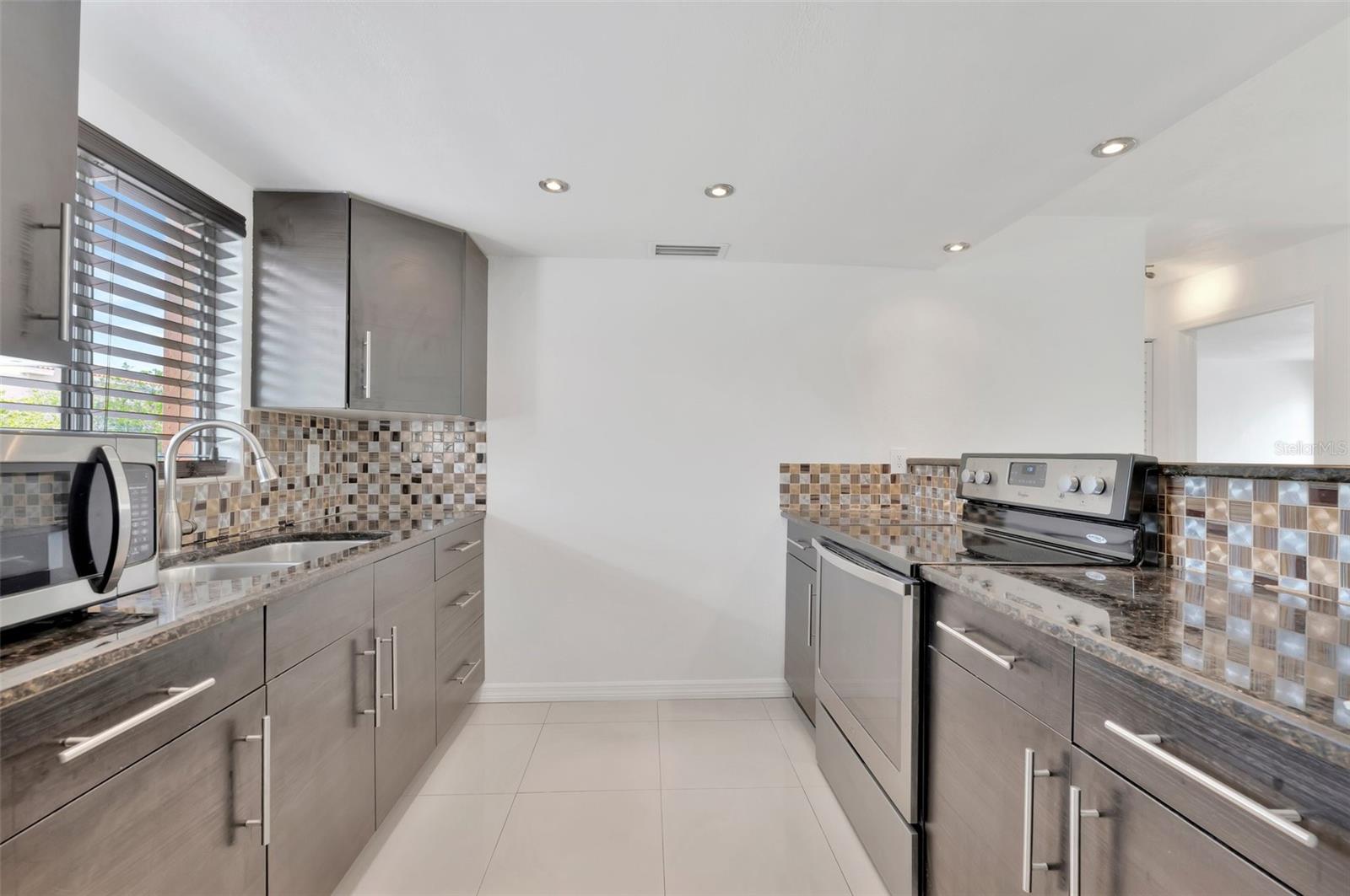 592 100TH AVE N #201