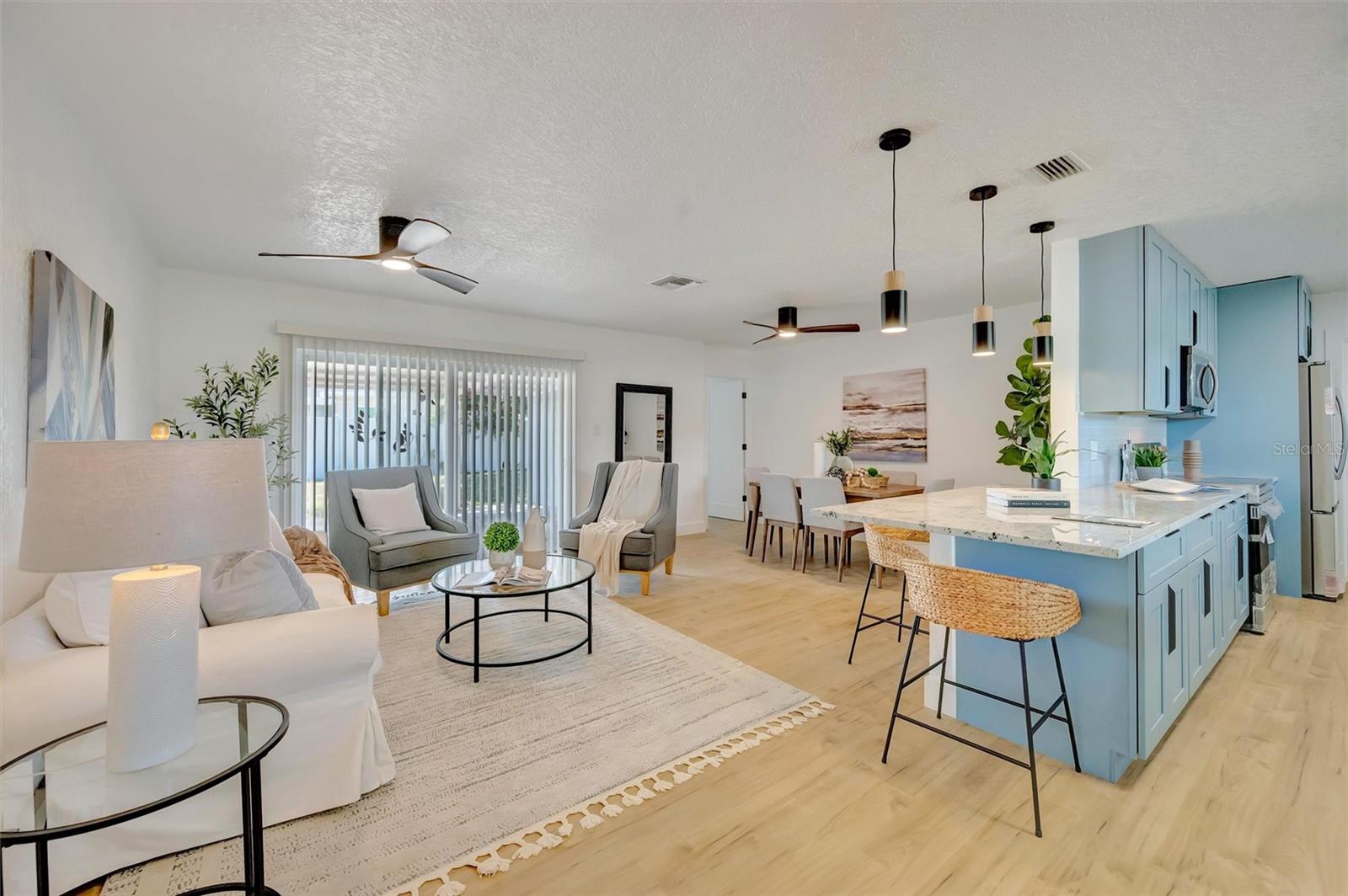 7454 LOCUST ST NE