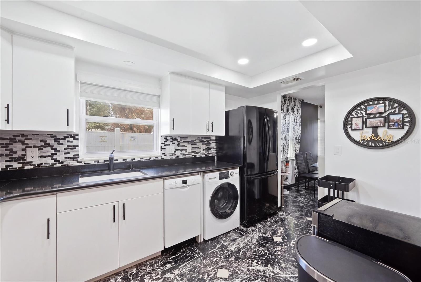 5060 76TH AVE N #100
