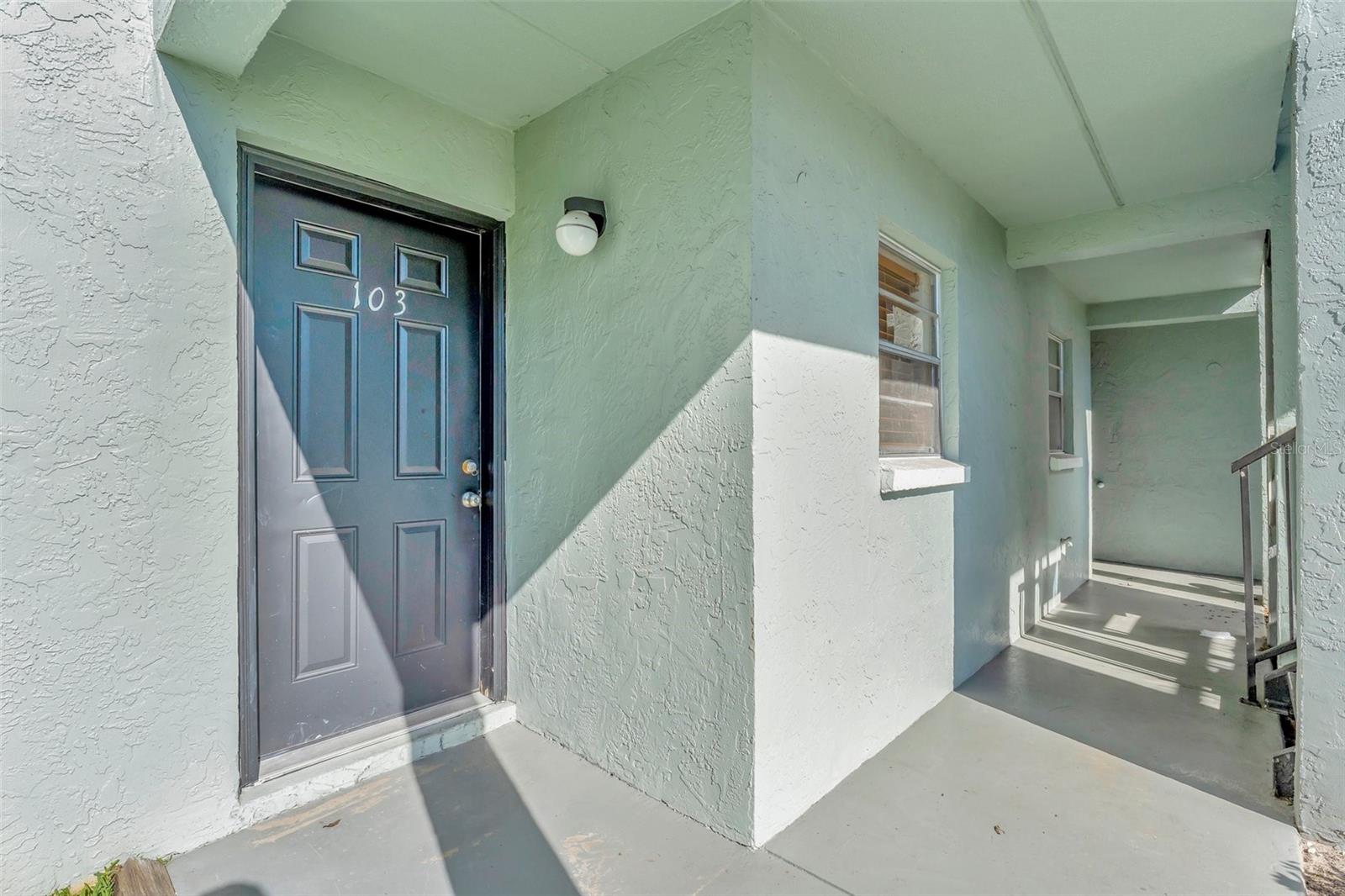 2836 SOMERSET PARK DR #103