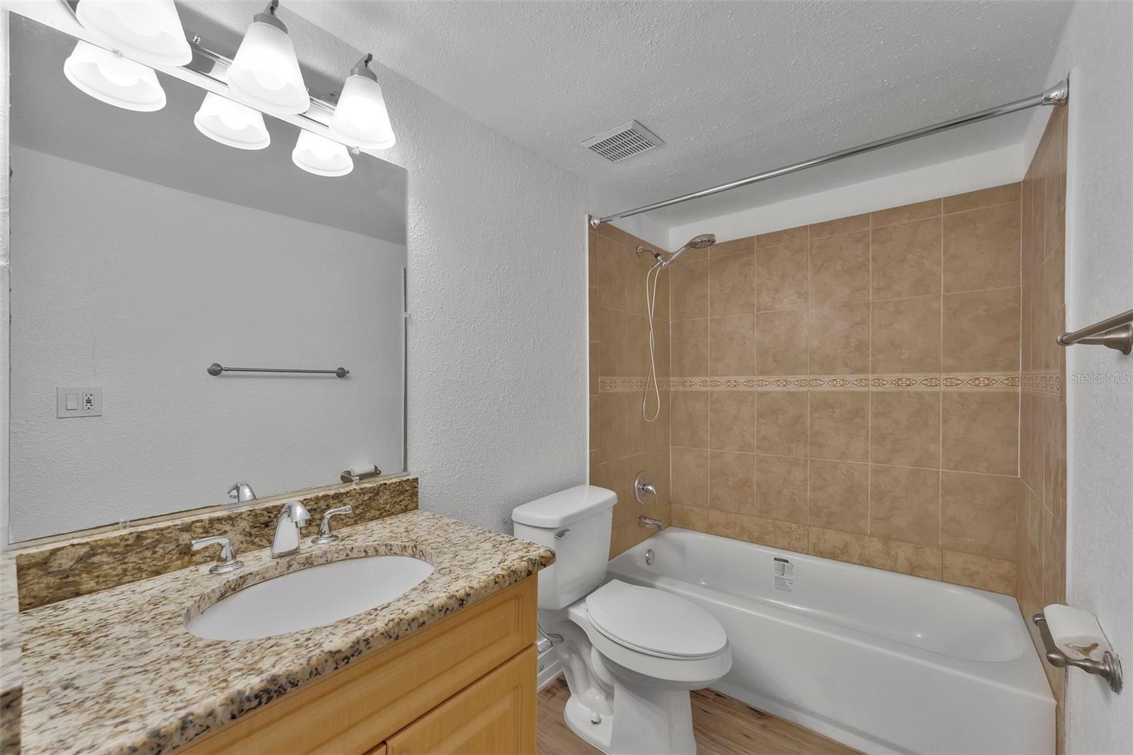 2836 SOMERSET PARK DR #103