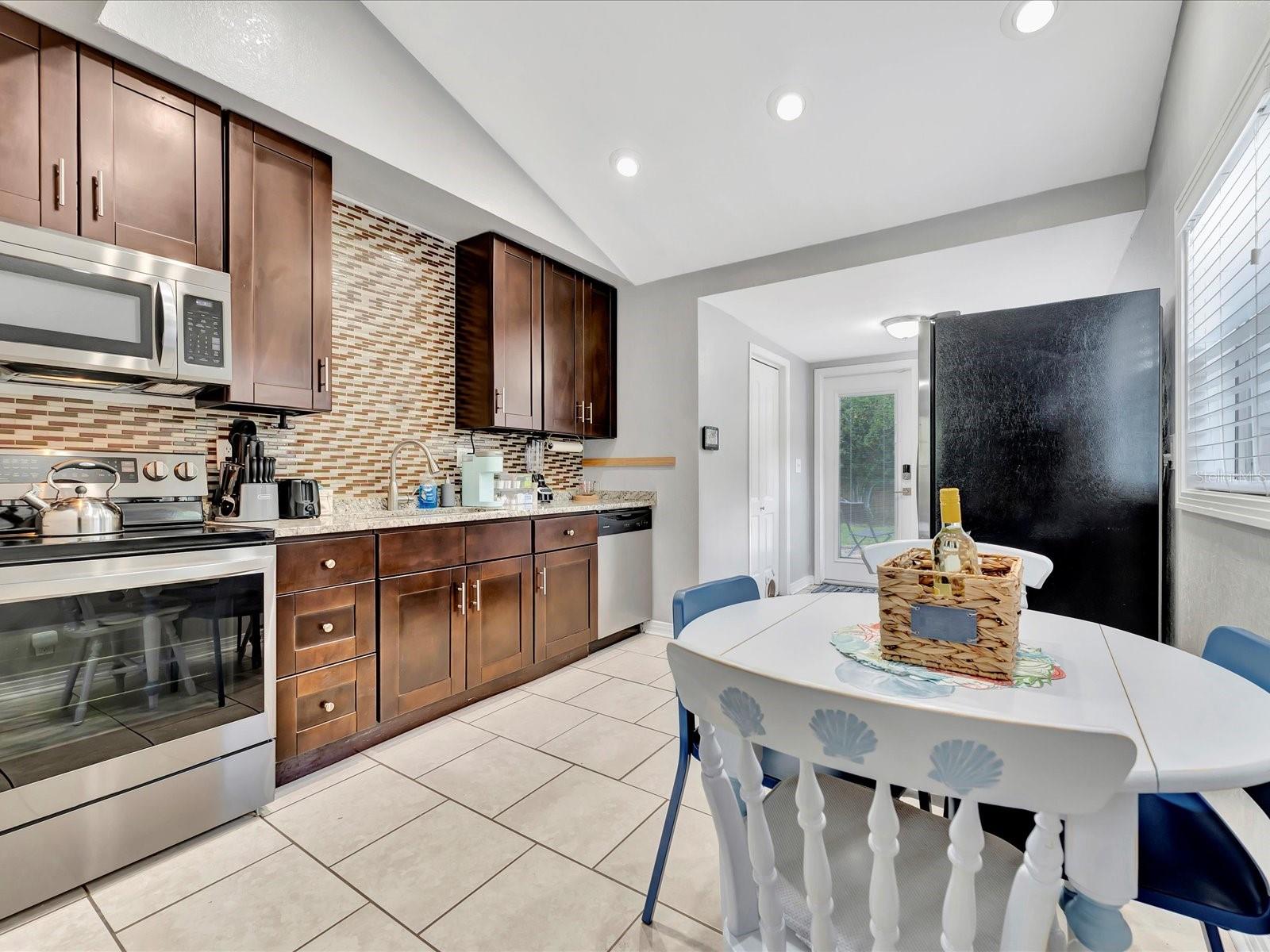 39 HAMILTON HEATH DR