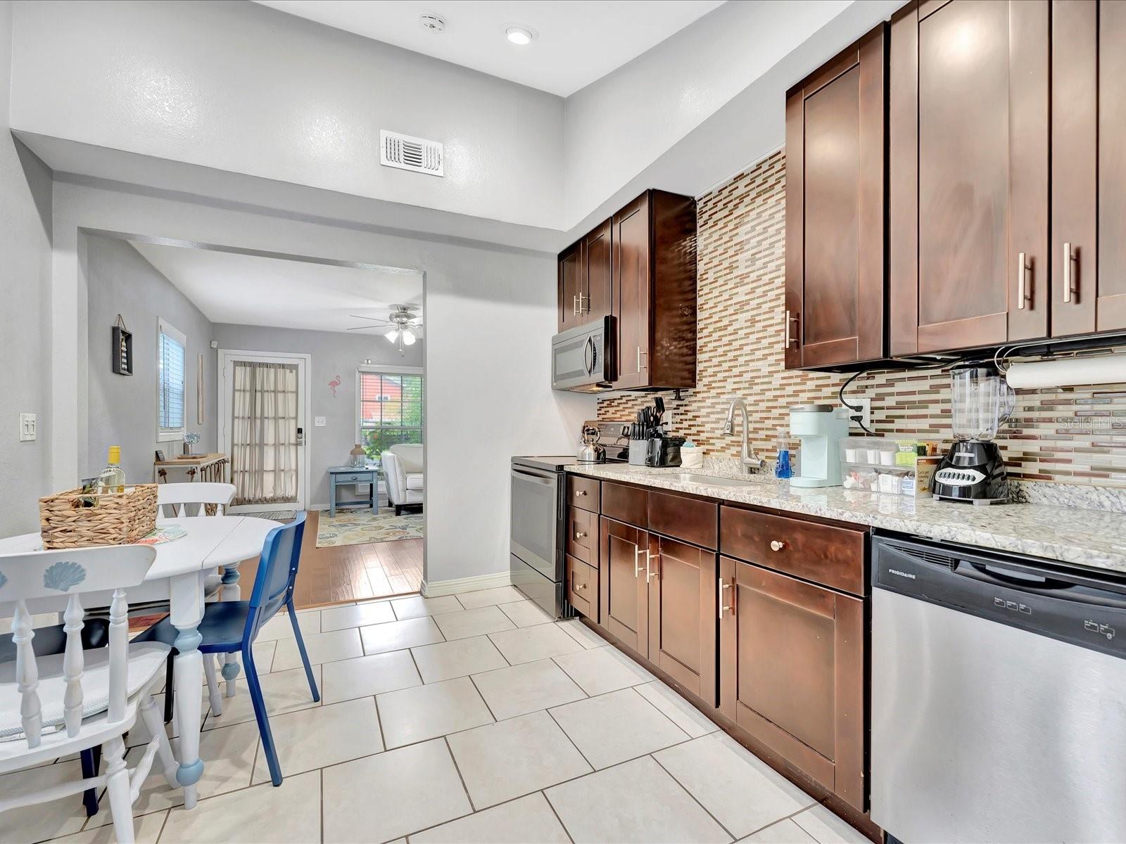 39 HAMILTON HEATH DR
