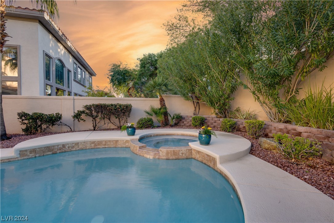 1809 Aztec Cliffs Court