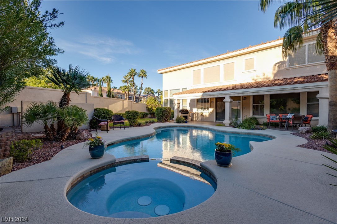 1809 Aztec Cliffs Court