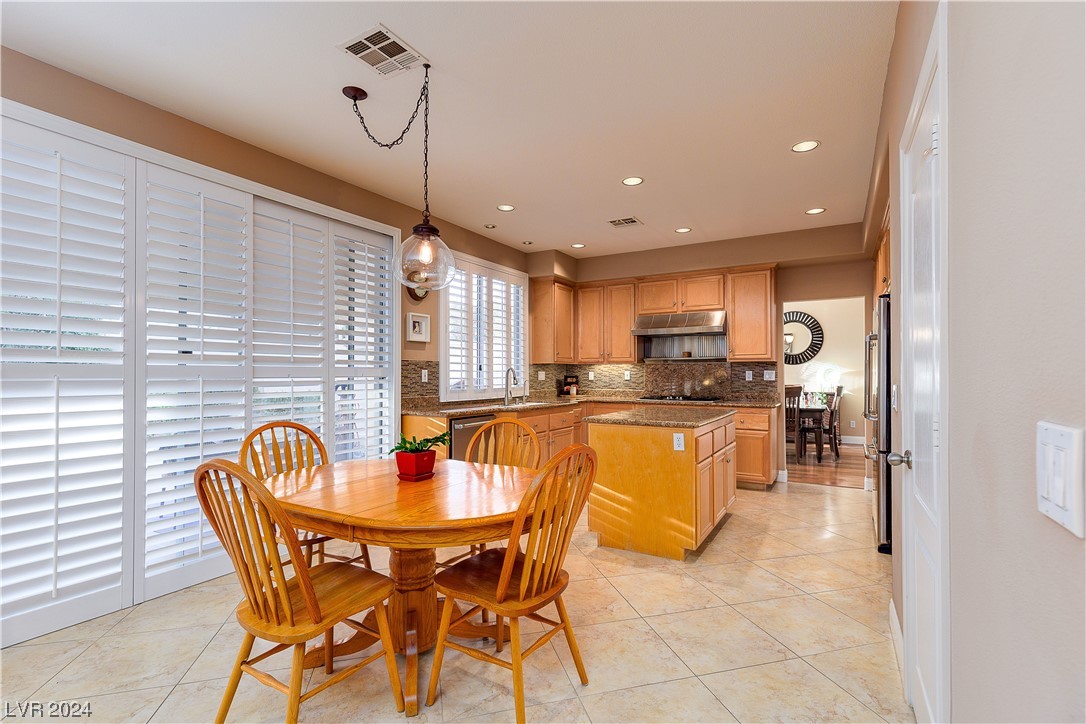 1809 Aztec Cliffs Court