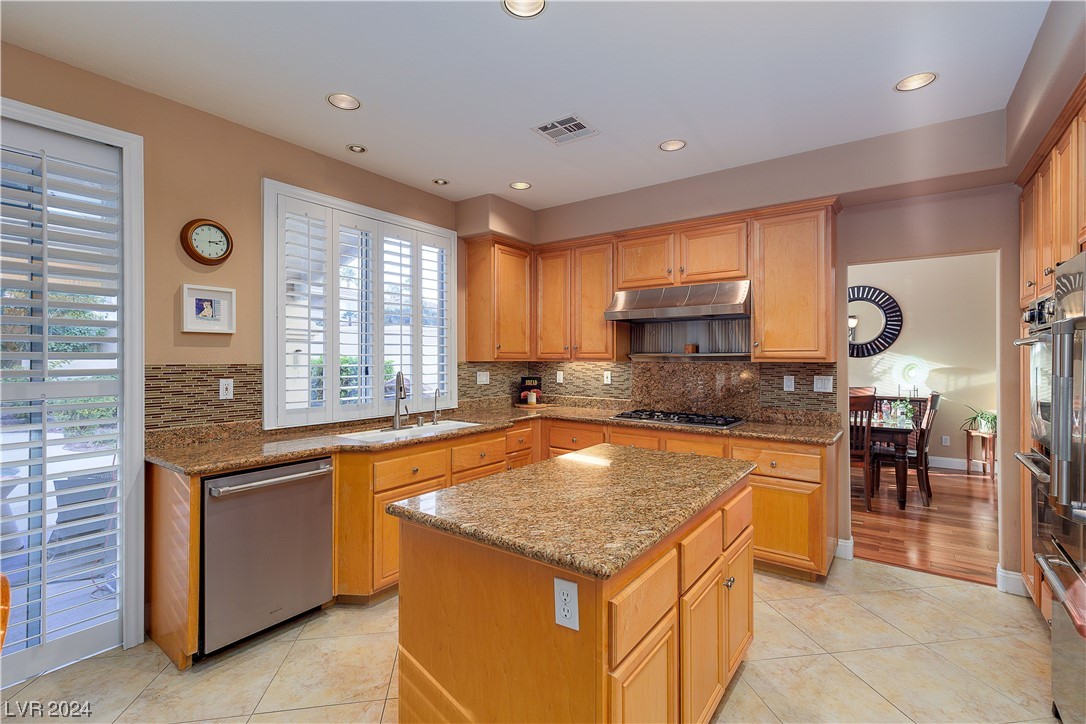 1809 Aztec Cliffs Court