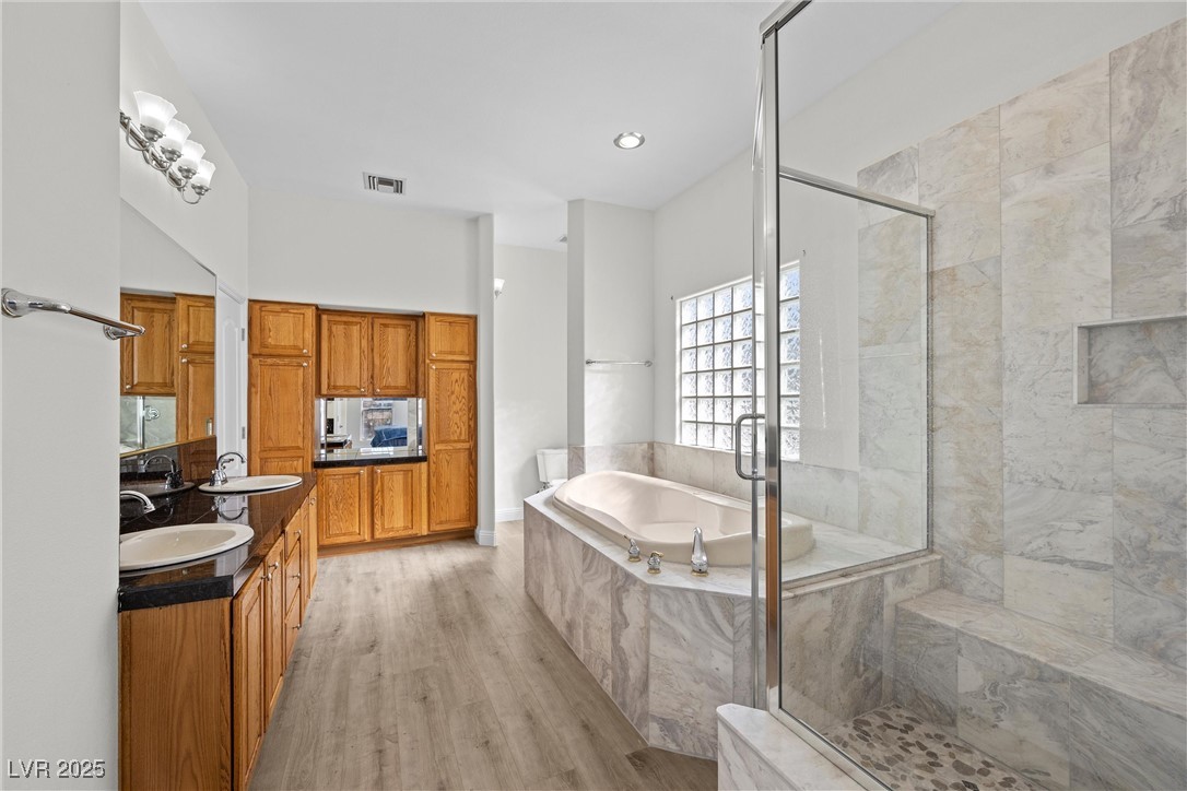 3720 East Oquendo Road