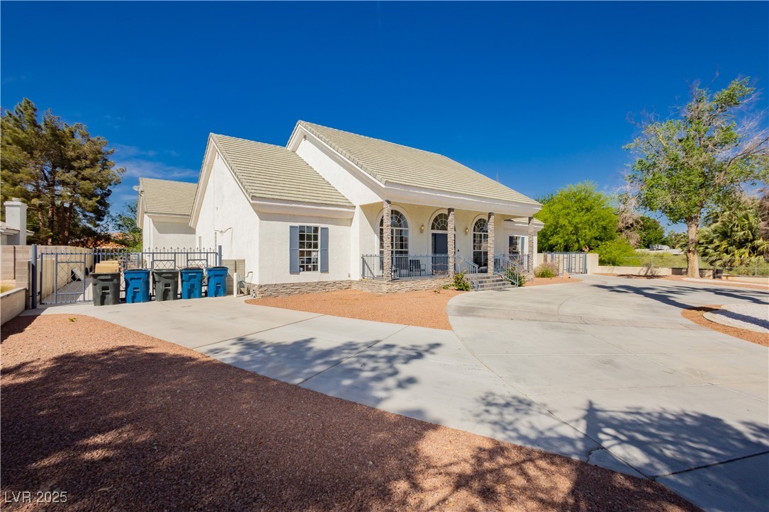 3720 East Oquendo Road