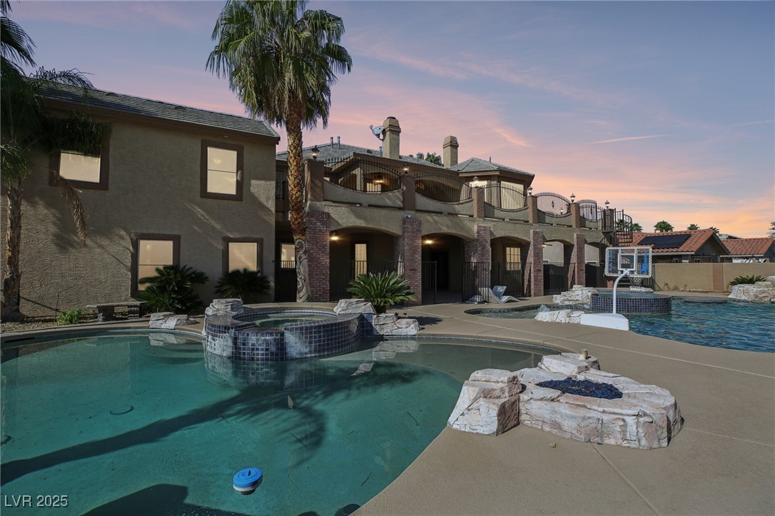 3622 Mooncrest Circle