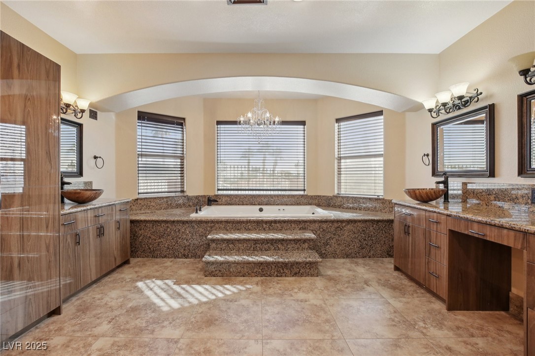 3622 Mooncrest Circle