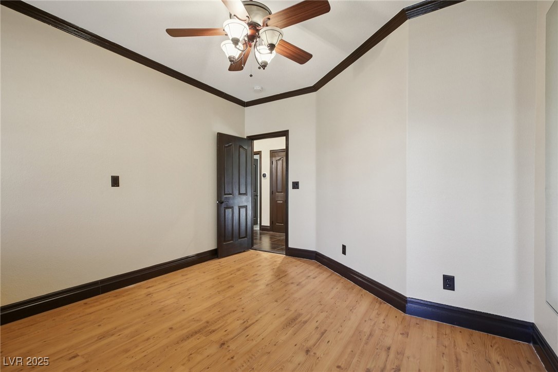 3622 Mooncrest Circle