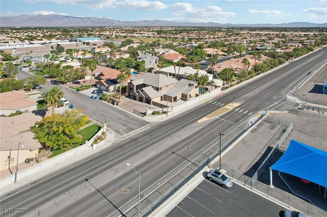 3622 Mooncrest Circle