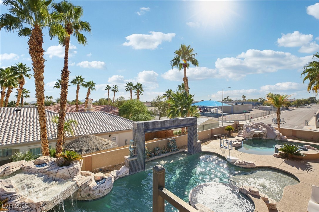 3622 Mooncrest Circle