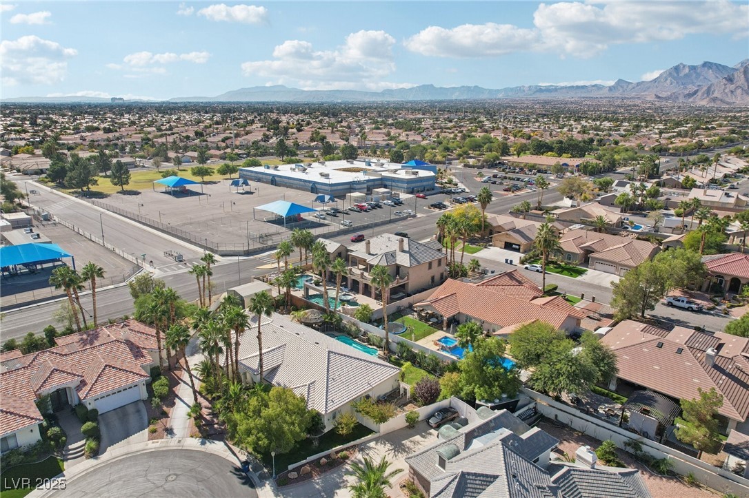 3622 Mooncrest Circle