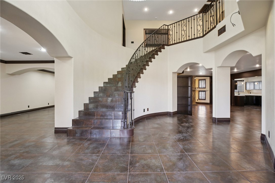 3622 Mooncrest Circle