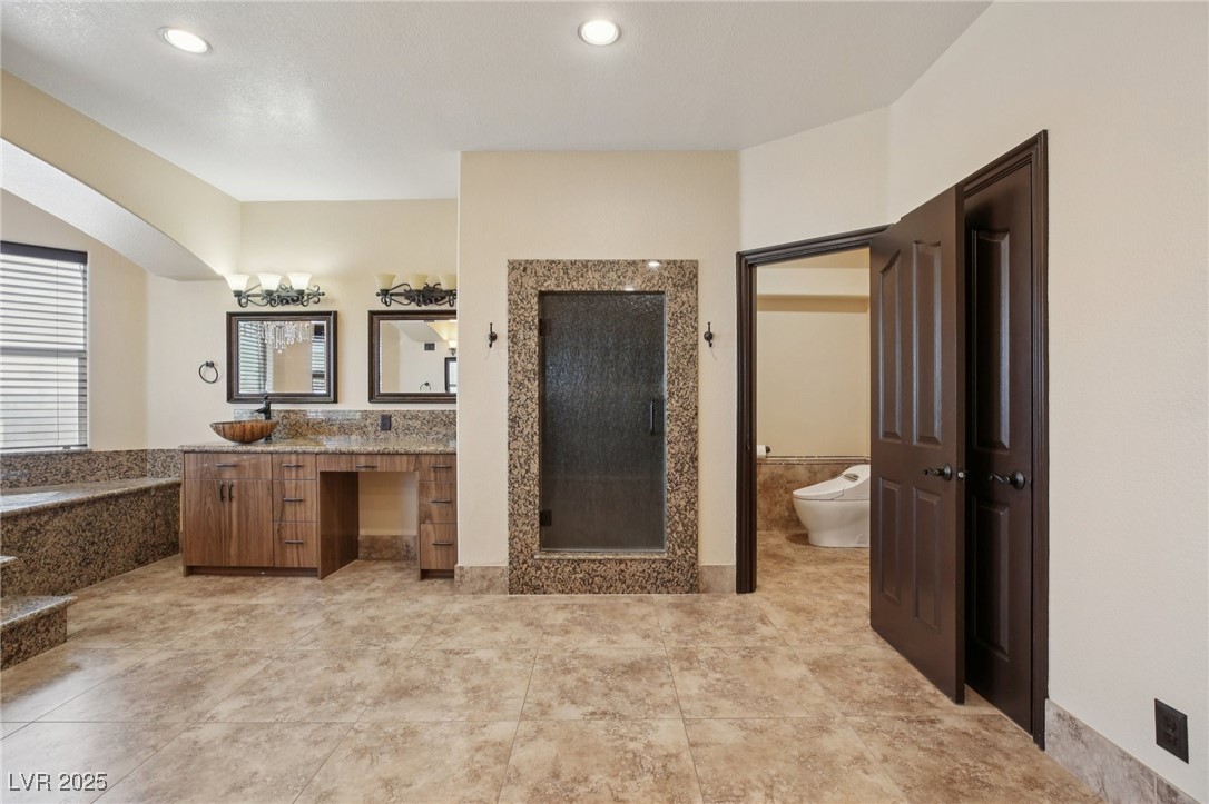 3622 Mooncrest Circle