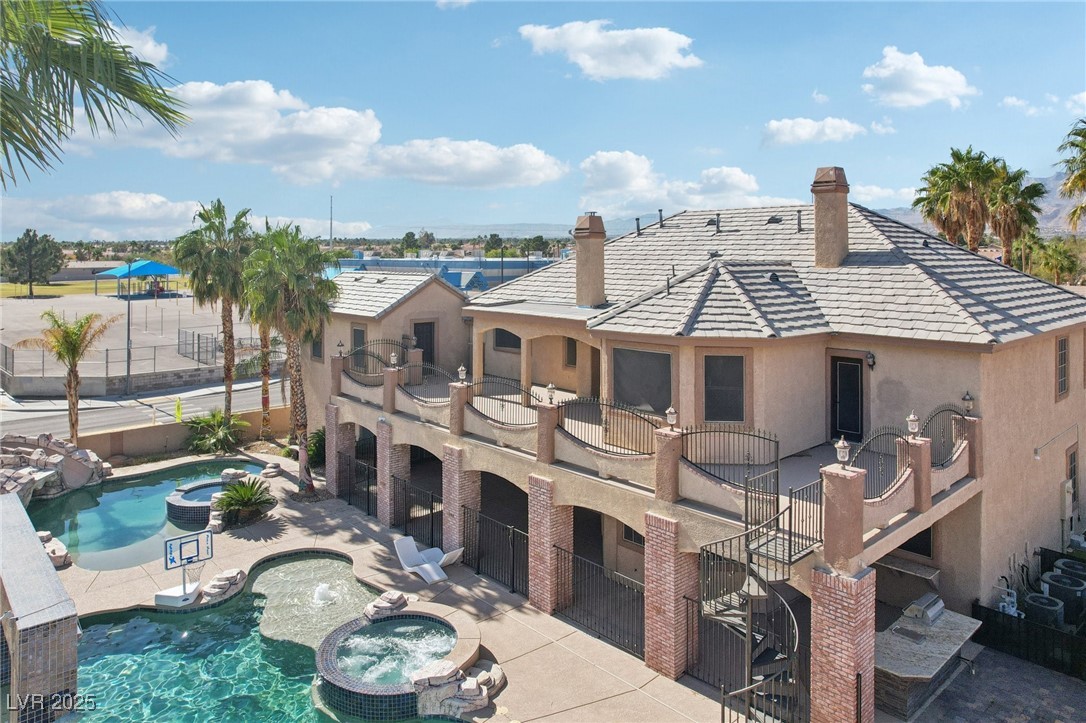 3622 Mooncrest Circle