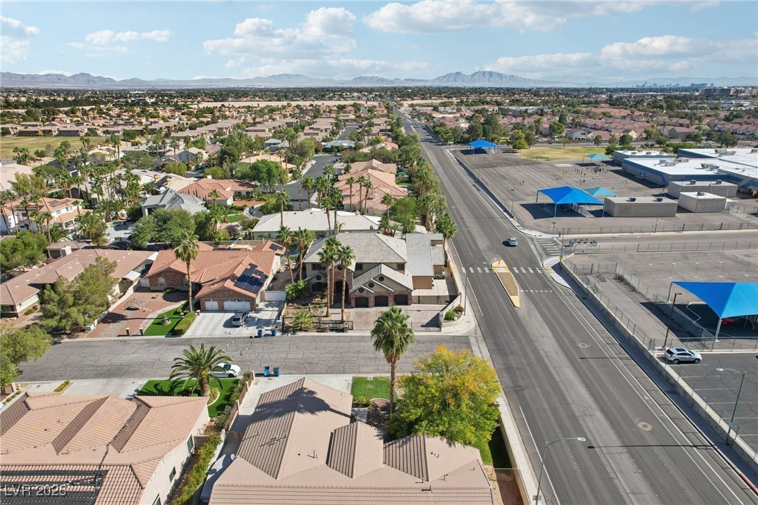 3622 Mooncrest Circle