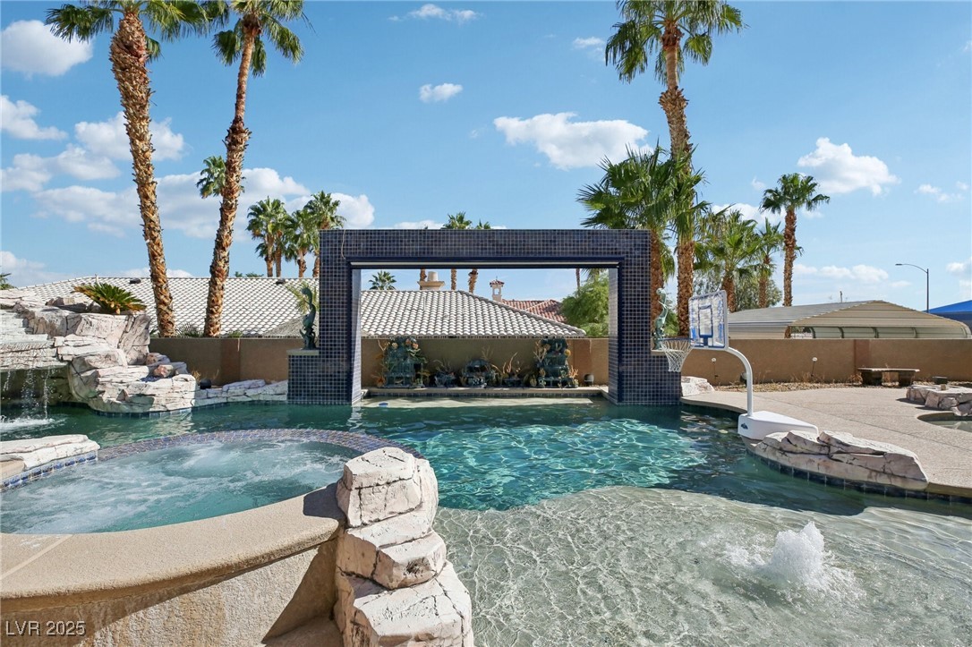 3622 Mooncrest Circle