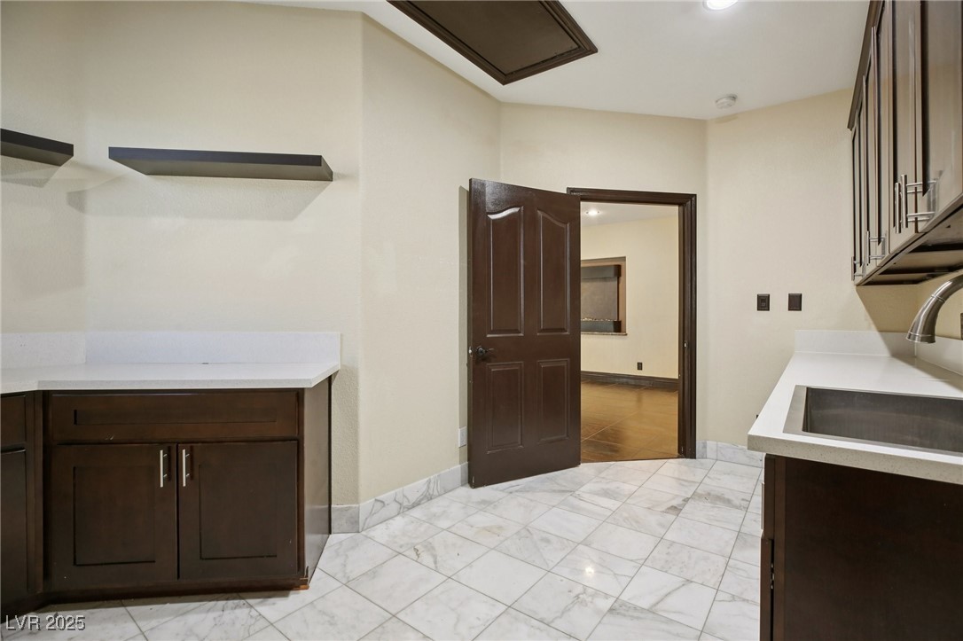 3622 Mooncrest Circle