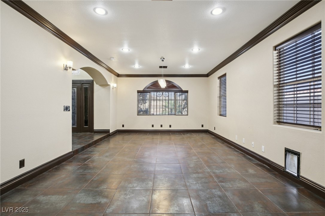 3622 Mooncrest Circle