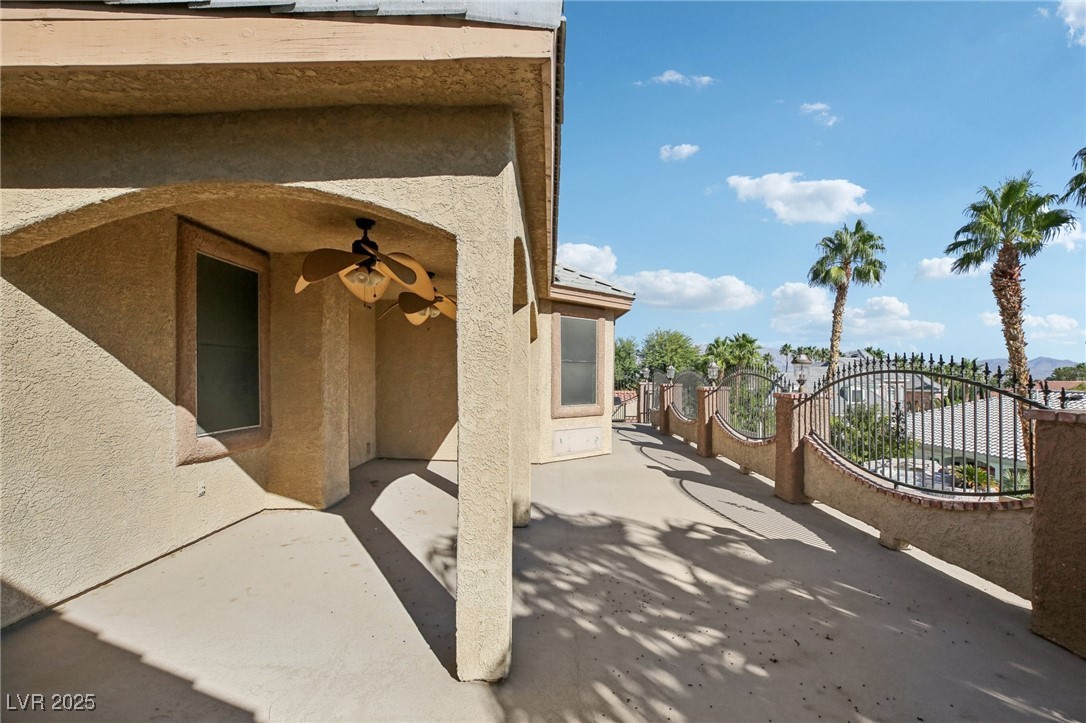 3622 Mooncrest Circle