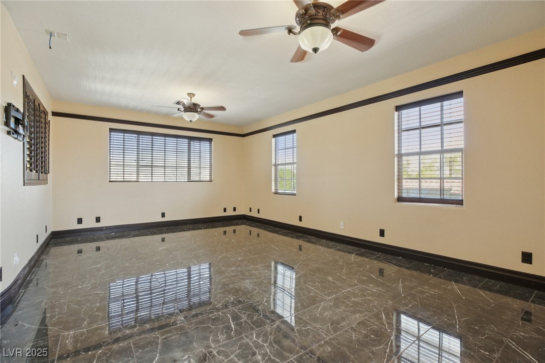 3622 Mooncrest Circle