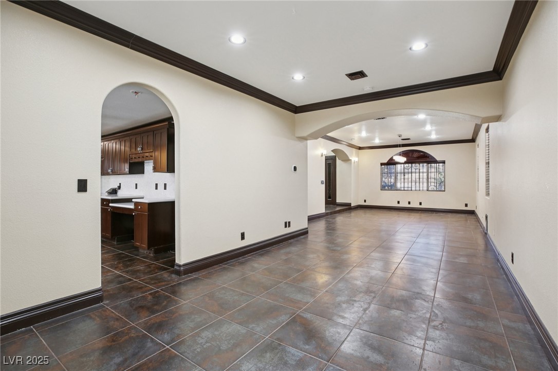 3622 Mooncrest Circle