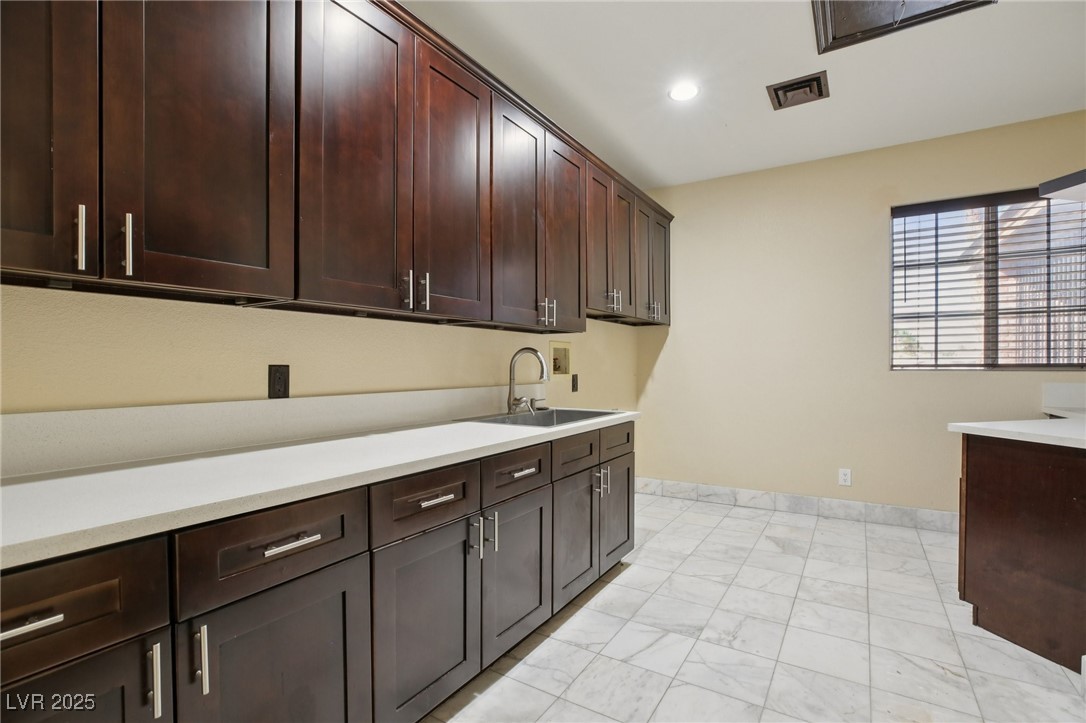 3622 Mooncrest Circle