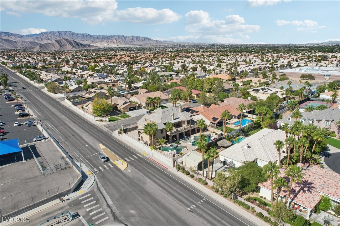 3622 Mooncrest Circle